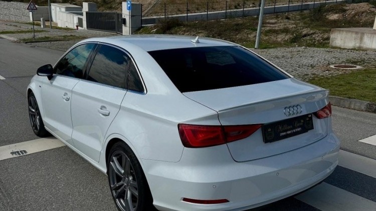 Audi A3 LIMOUSINE S LINE