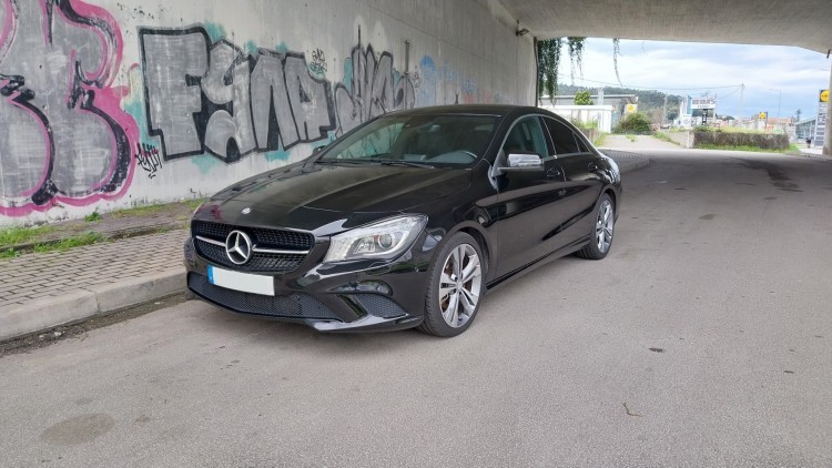 Mercedes-Benz Classe CLA 220 AMG Line Autom&aacute;tico
