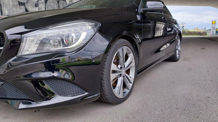 Mercedes-Benz Classe CLA 220 AMG Line Autom&aacute;tico