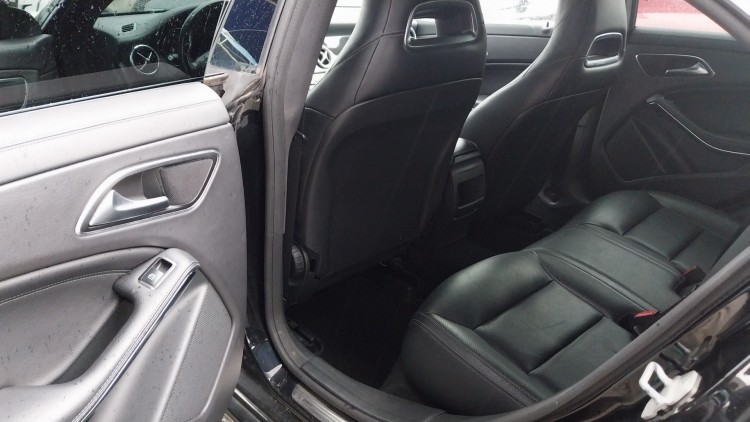 Mercedes-Benz Classe CLA 220 AMG Line Autom&aacute;tico