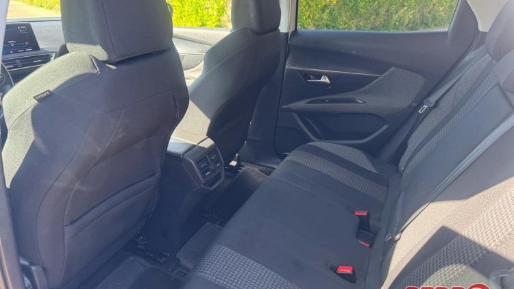 Peugeot 3008 EAT8 ALLURE