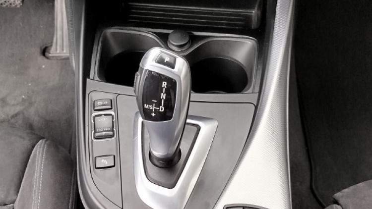 BMW S&eacute;rie 1 - 118 d Auto Pack M