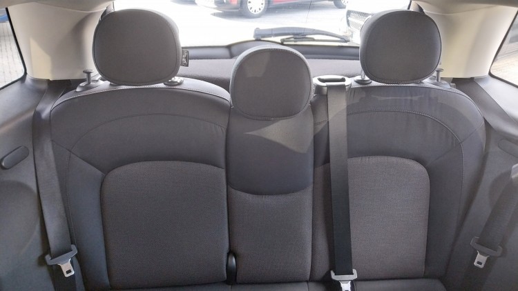 Mini Cooper D Caixa Autom&aacute;tica