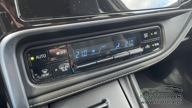 Toyota Corolla 1.4 D-4D Edi&ccedil;&atilde;o L.50 Anos