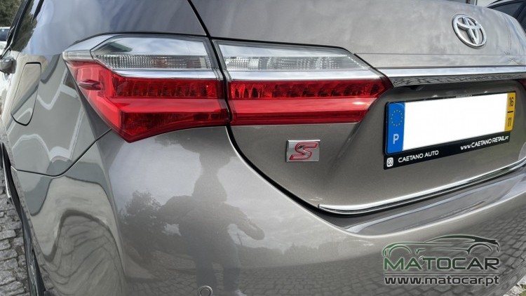 Toyota Corolla 1.4 D-4D Edi&ccedil;&atilde;o L.50 Anos