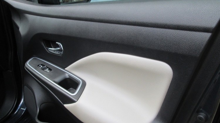 Nissan Micra 1.0 IG-T N-CONNECTA