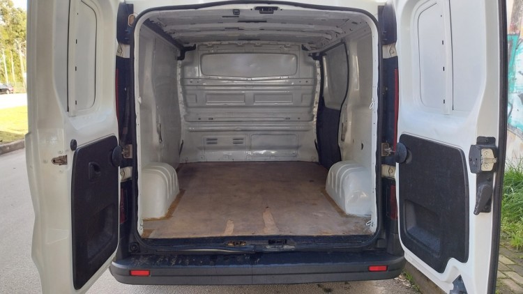 Nissan NP300 NV300 Deduz Iva