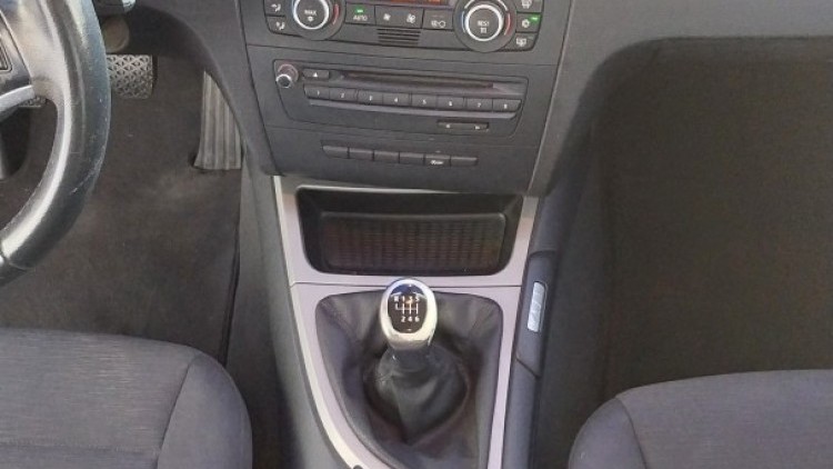 BMW S&eacute;rie 1 - 118 Line Sport