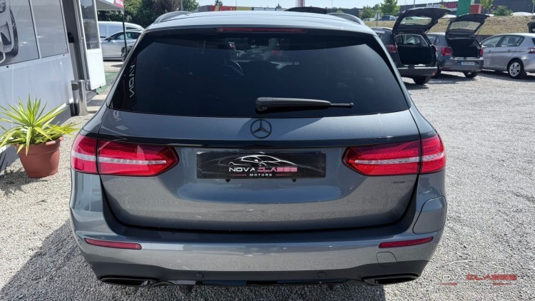 Mercedes-Benz Classe E 300 de AMG Line