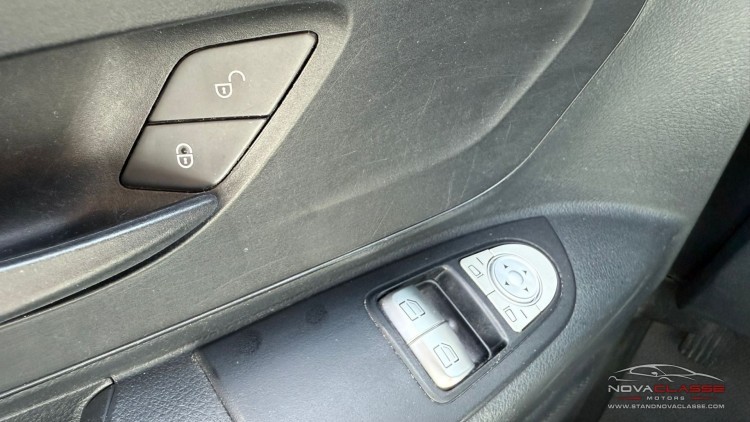 Mercedes-Benz Vito L2 111 CDI