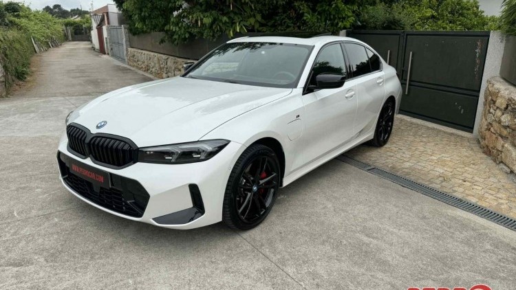 BMW S&eacute;rie 3 - 330 PAK M SPORT