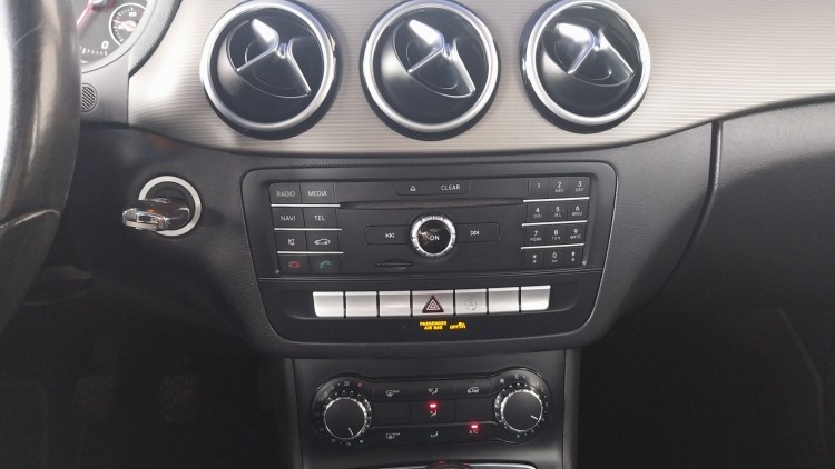 Mercedes-Benz Classe B 180