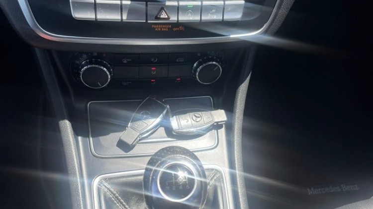 Mercedes-Benz Classe CLA 180 AVANTGARD
