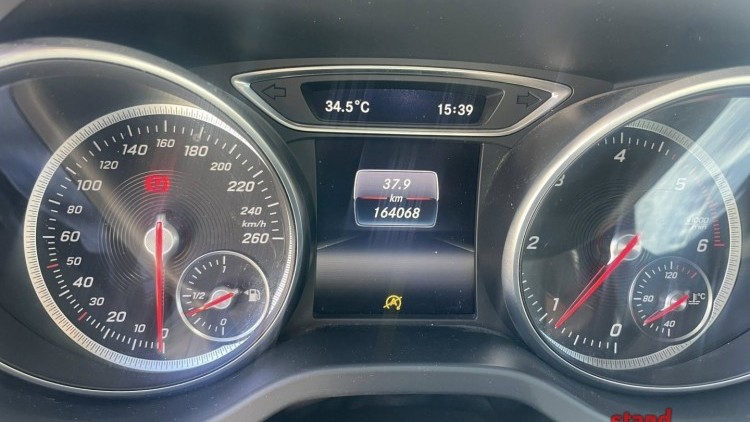 Mercedes-Benz Classe CLA 180 AVANTGARD