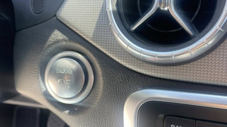 Mercedes-Benz Classe CLA 180 AVANTGARD