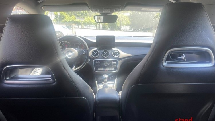 Mercedes-Benz Classe CLA 180 AVANTGARD