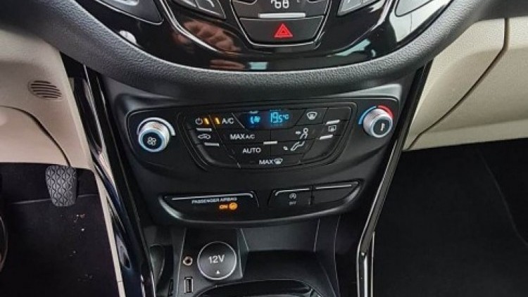 Ford B-Max 1.5 TDCI Titaniun