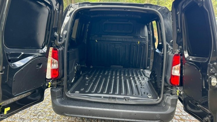 Opel Combo 1.5 CDTi 3L