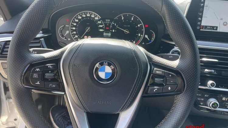 BMW S&eacute;rie 5 - 520 Sport Line