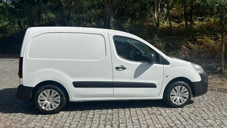 Citro&euml;n Berlingo 1.6 BlueHDI (Iva Dedutivel)
