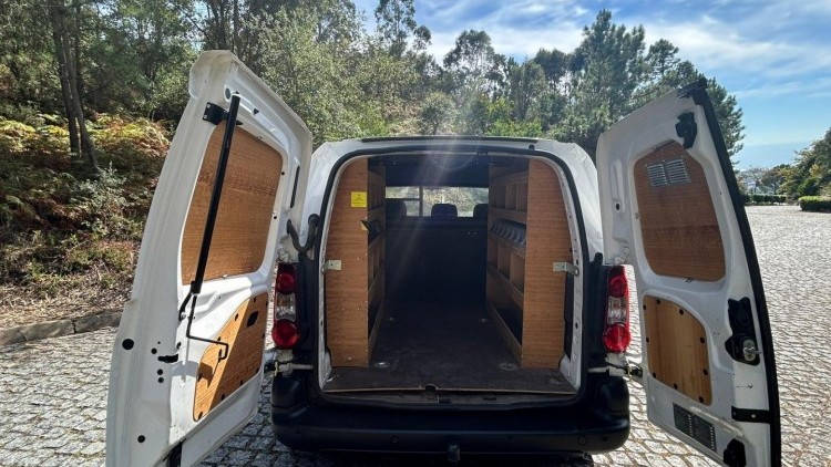 Citro&euml;n Berlingo 1.6 BlueHDI (Iva Dedutivel)