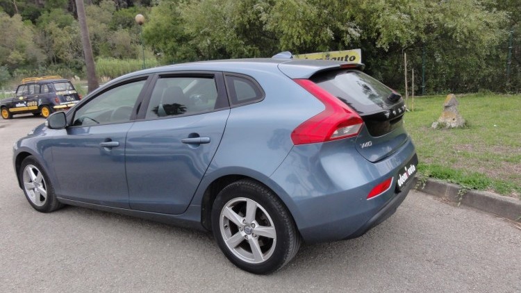 Volvo V40 D 2