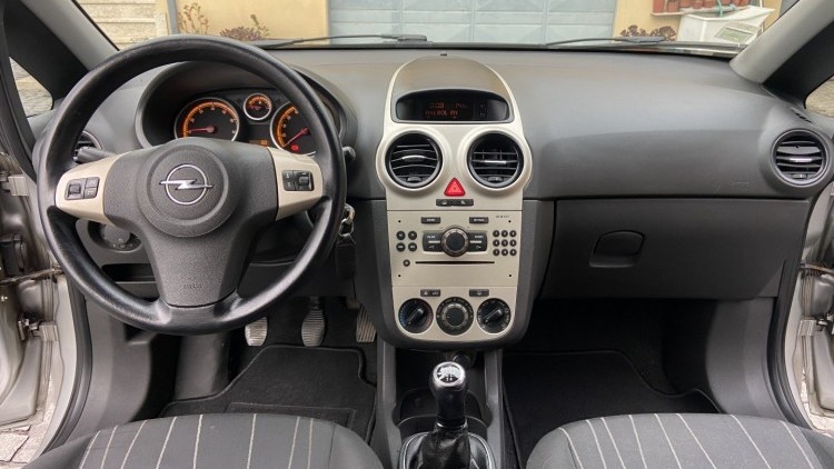 Opel Corsa 1.2i ENJOY