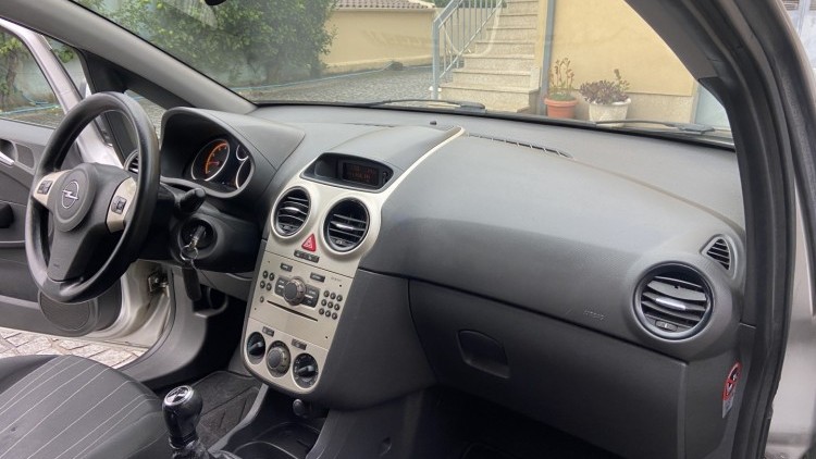 Opel Corsa 1.2i ENJOY