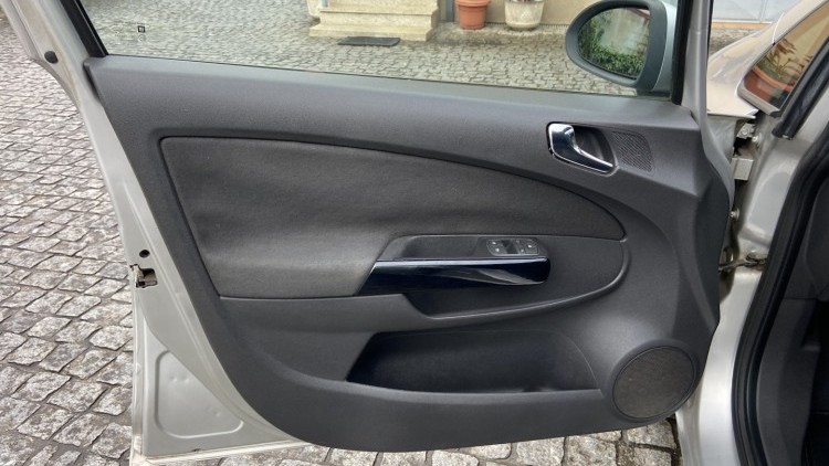 Opel Corsa 1.2i ENJOY