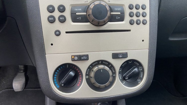 Opel Corsa 1.2i ENJOY