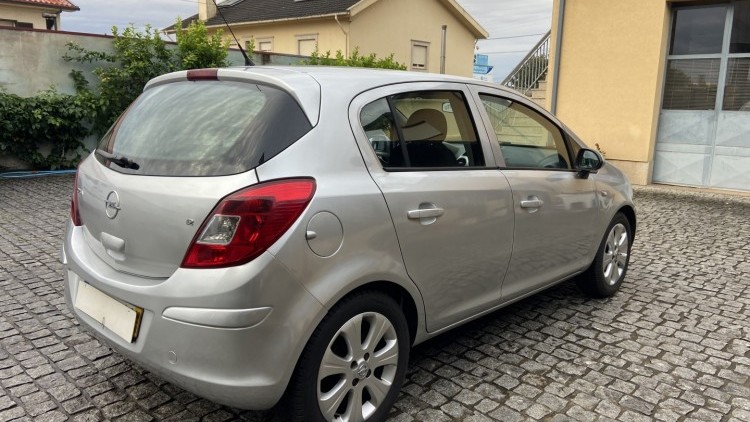 Opel Corsa 1.2i ENJOY