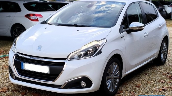 Peugeot 208 1.6 BlueHDi Style