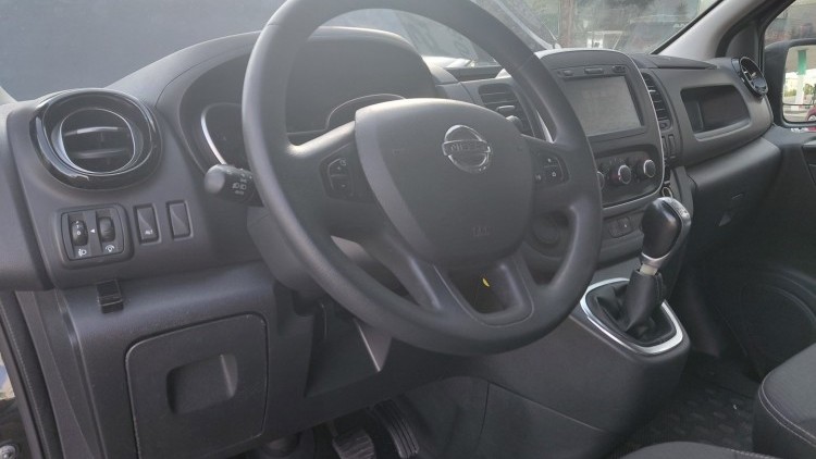 Nissan Mv300 CONFORT AUT