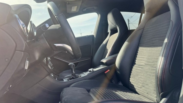 Mercedes-Benz Classe CLA 180 AMG