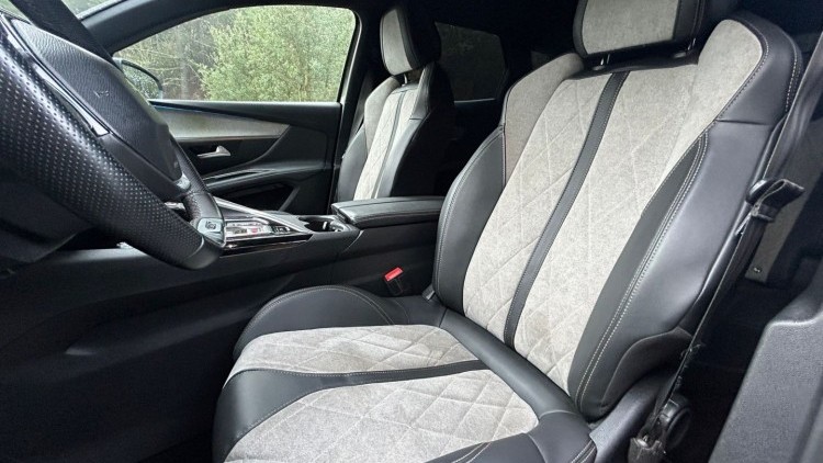 Peugeot 3008 1.6 Hybrid GT-Line e-EAT8