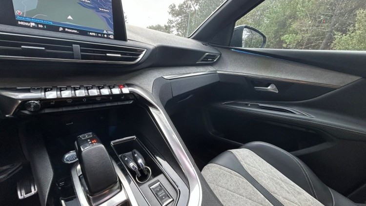 Peugeot 3008 1.6 Hybrid GT-Line e-EAT8