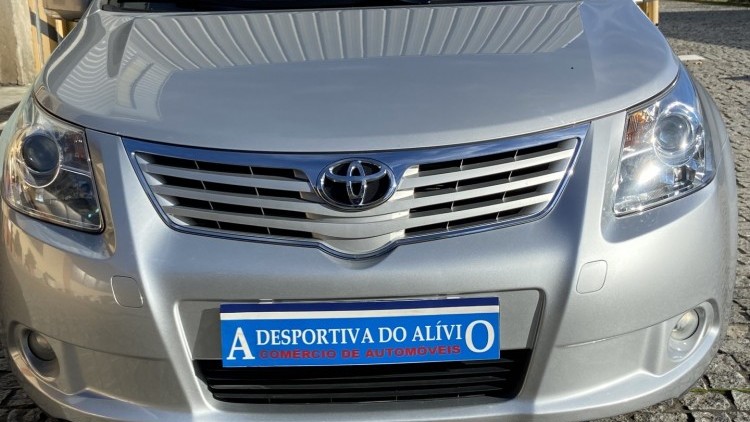 Toyota Avensis 1.6 i EXECUTIVE