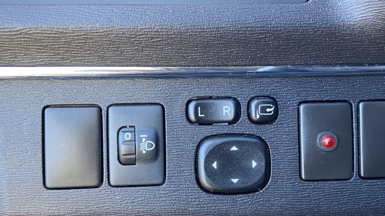 Toyota Avensis 1.6 i EXECUTIVE