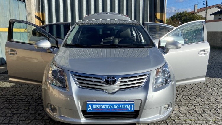 Toyota Avensis 1.6 i EXECUTIVE