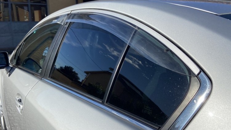 Toyota Avensis 1.6 i EXECUTIVE