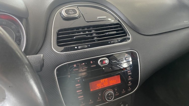 Fiat Punto Evo 1.2 "Tom Tom" (126 MIL KMs)