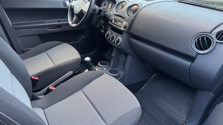 Mitsubishi Colt CZ3 1.3 Auto 30