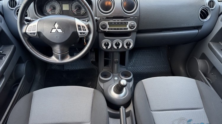 Mitsubishi Colt CZ3 1.3 Auto 30