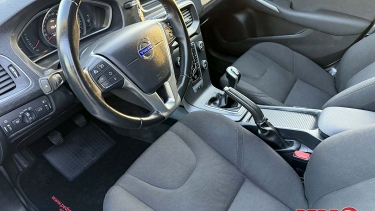 Volvo V40 KINETIC