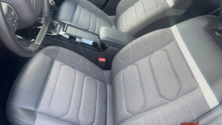 Citro&euml;n C4 1.2 Pure Tech Feel Pack