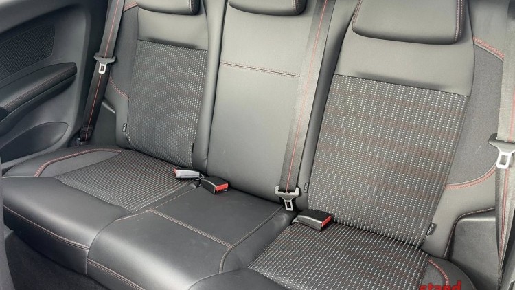 Peugeot 208 BlueHdi GT Line