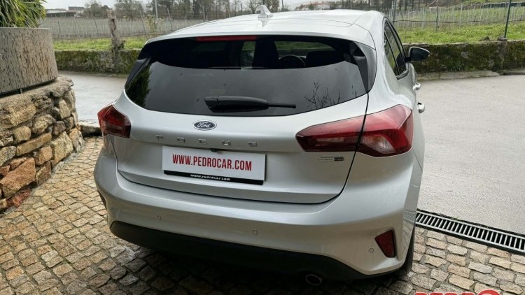 Ford Focus ECOBOOST MHEV CONNECTED