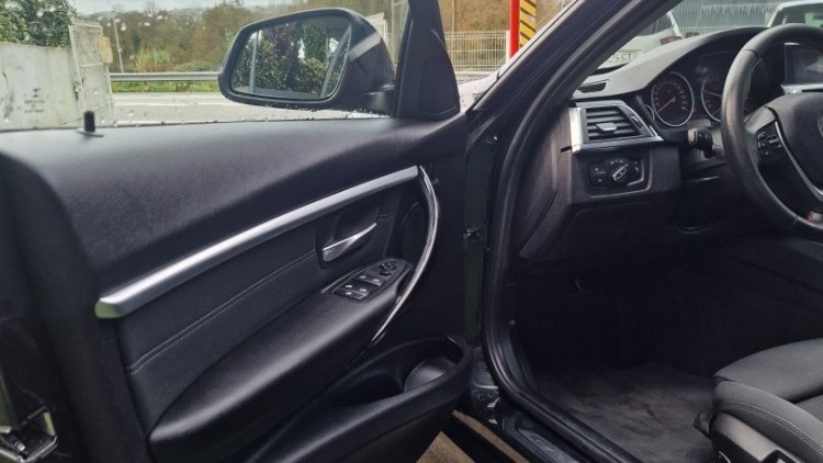 BMW S&eacute;rie 3 - 318 Sport