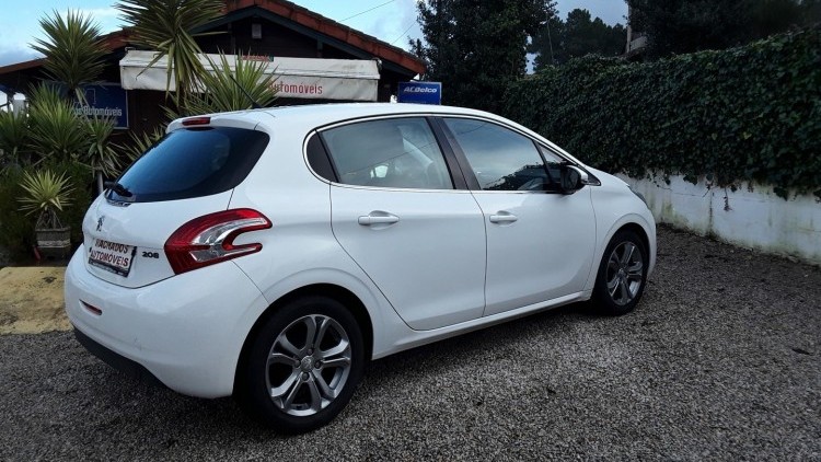 Peugeot 208 Allure