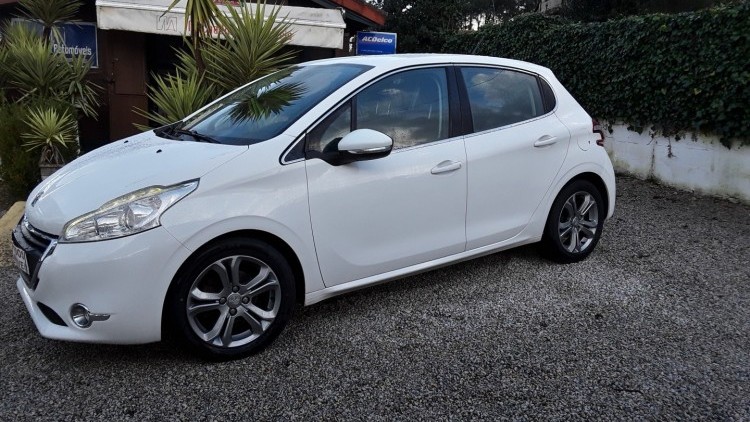 Peugeot 208 Allure